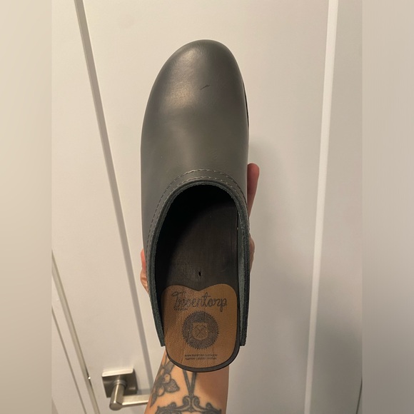 Trogentorp gray clogs size 40 with wooden soles and stud details - Picture 10 of 11